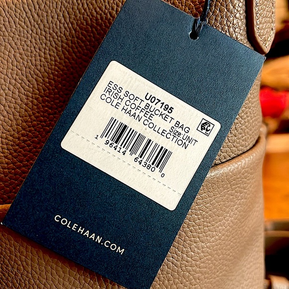 NWTCOLE HAAN Bucket Bag Pebble ButteryLeatherGoldInitialsHandle&Strap.AllSeasons - Picture 6 of 15